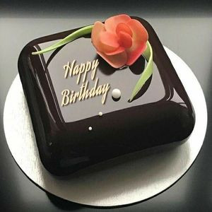 Customized cakes & Birthday cakes.